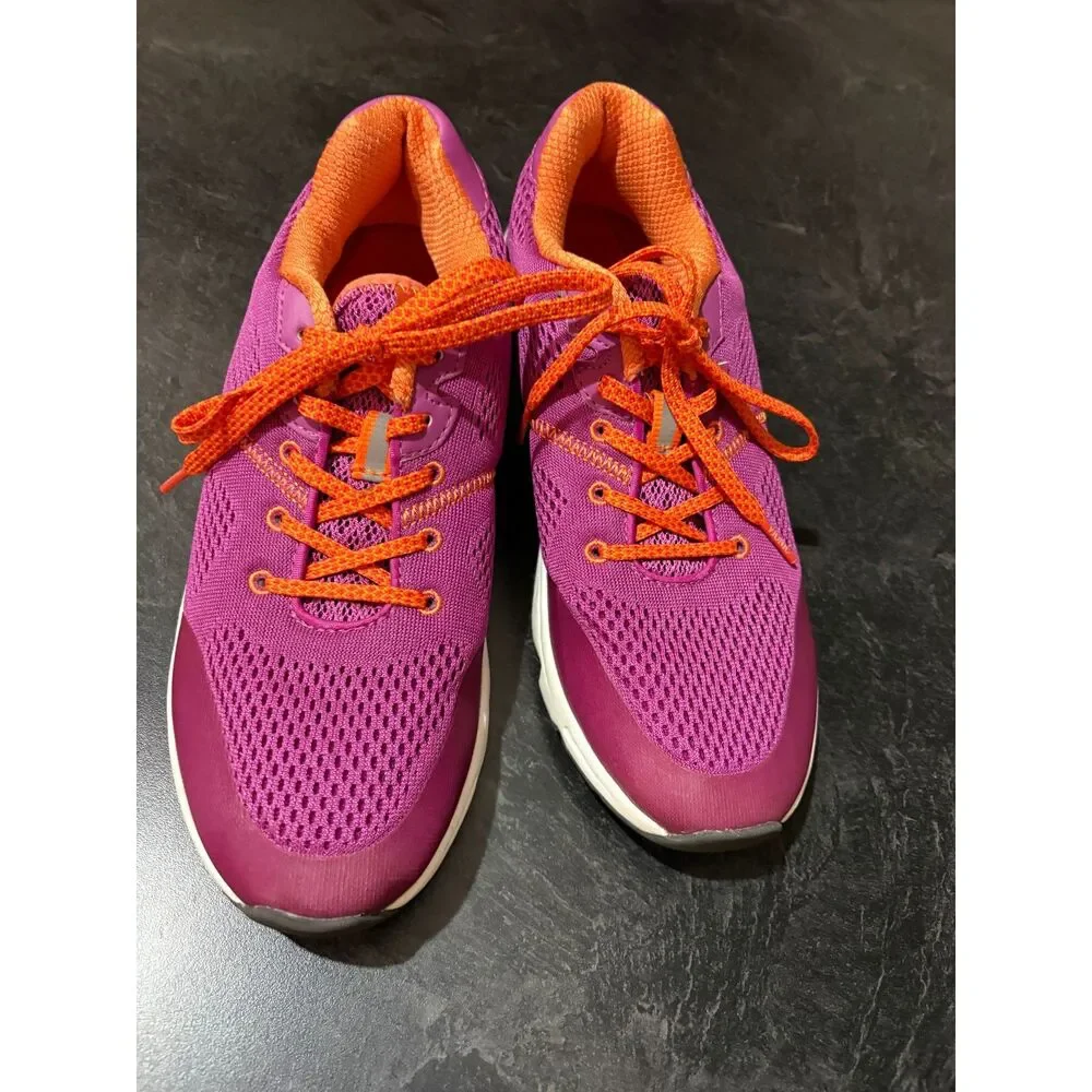 Vionic Women's Emerald 335 Running Shoes - Picture 1 of 5